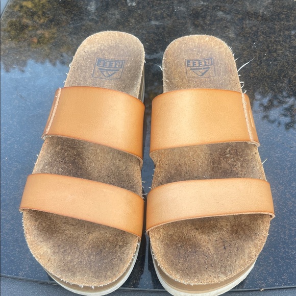 Reef Tan Women's Sandals - Picture 1 of 5